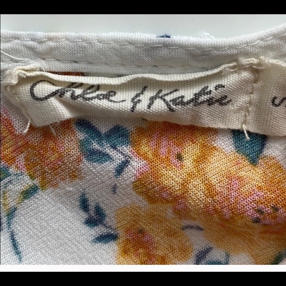 😍 Chloe & Kate Romper 😍 - Picture 5 of 7